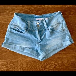 YMI Mid rise short shorts